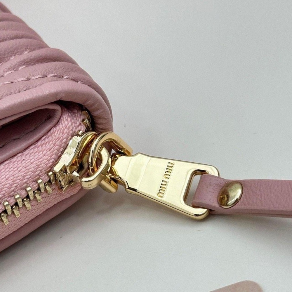 Miu Miu leather zip around wallet Pink 🎀 - Picture 5 of 7
